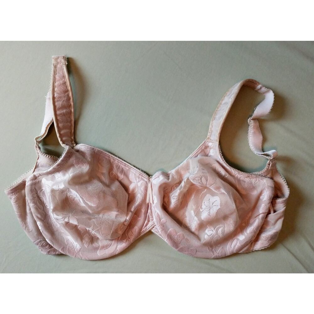 Wacoal Underwire Bra. 36DD. Off White